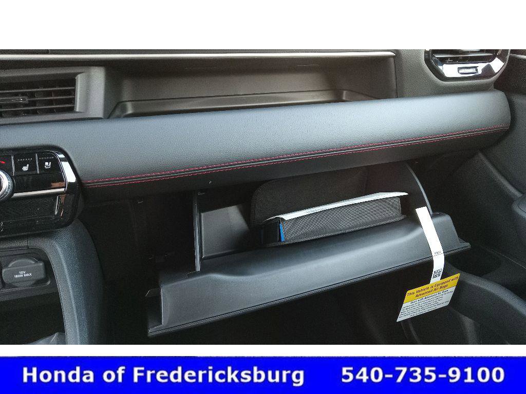 Used 2025 Honda Pilot Black Edition image 24