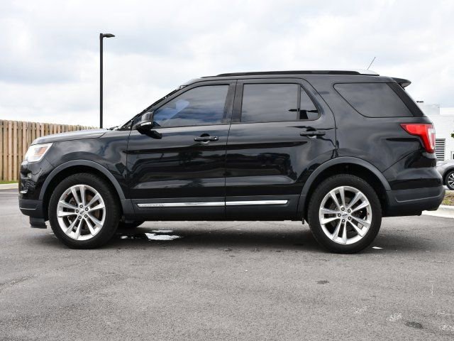 Used 2018 Ford Explorer XLT w/ Equipment Group 201A AWD/4WD image 4