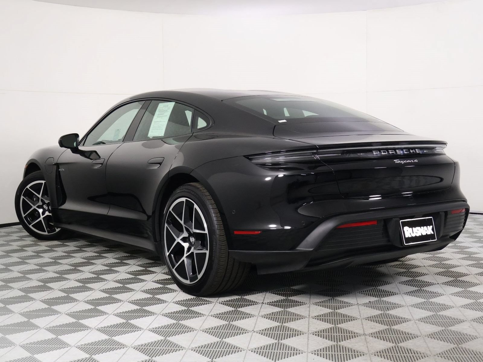 Certified 2026 Porsche Taycan AWD/4WD image 3