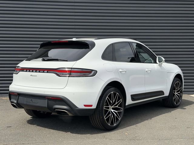 Used 2025 Porsche Macan image 7
