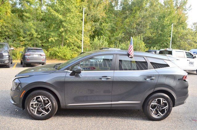 Used 2024 Kia Sportage LX image 5