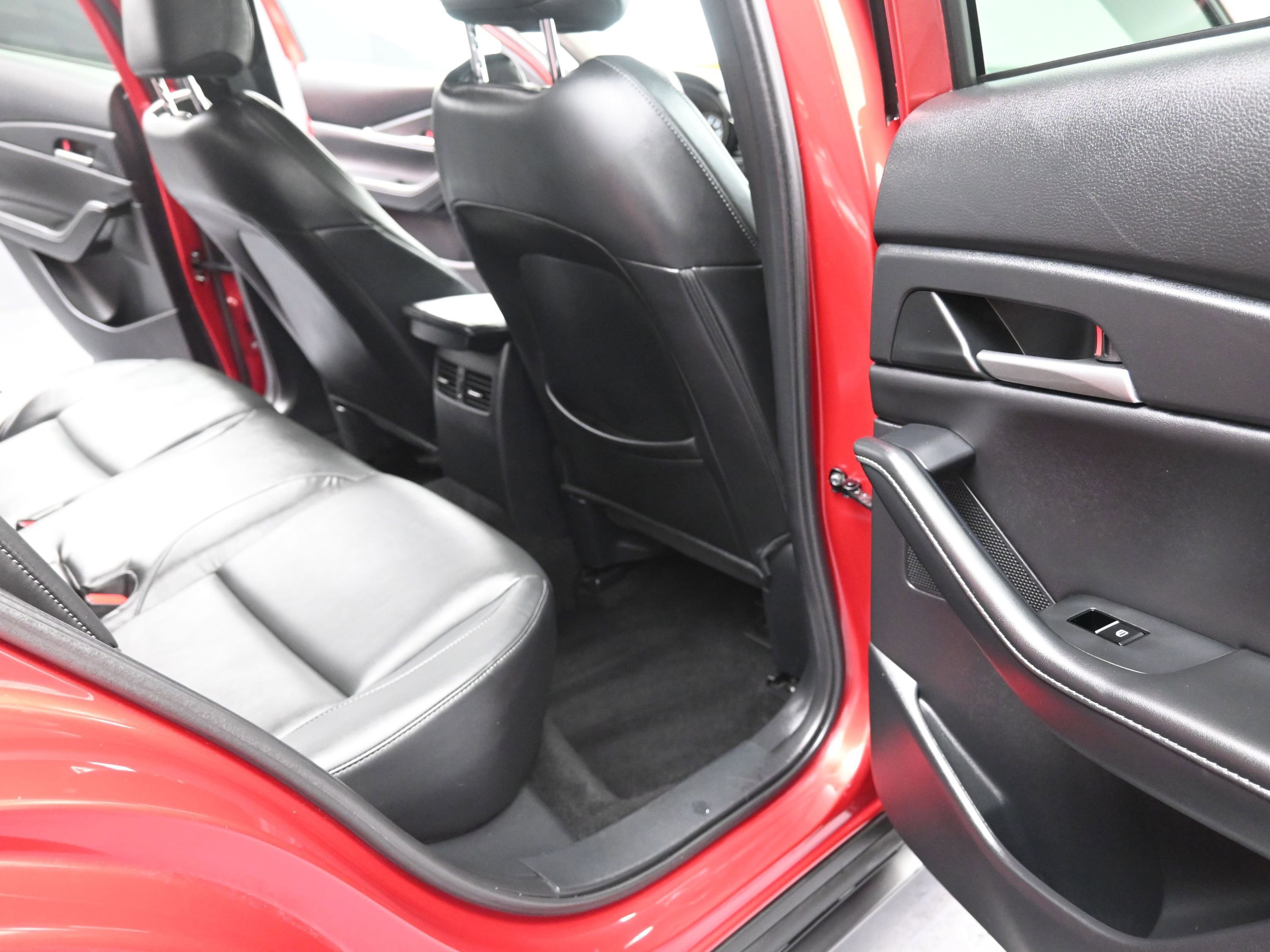 Used 2023 MAZDA CX-30 AWD 2.5 S w/ Select Package image 26