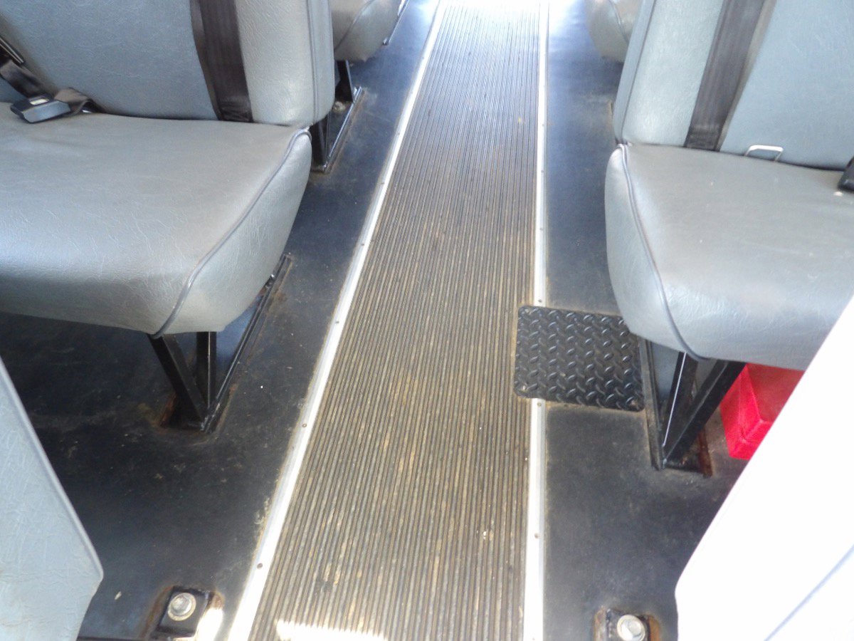 Used 2008 Chevrolet Express 3500 G3500 15 PASSENGER MINI BUS w/ School Bus Package image 21