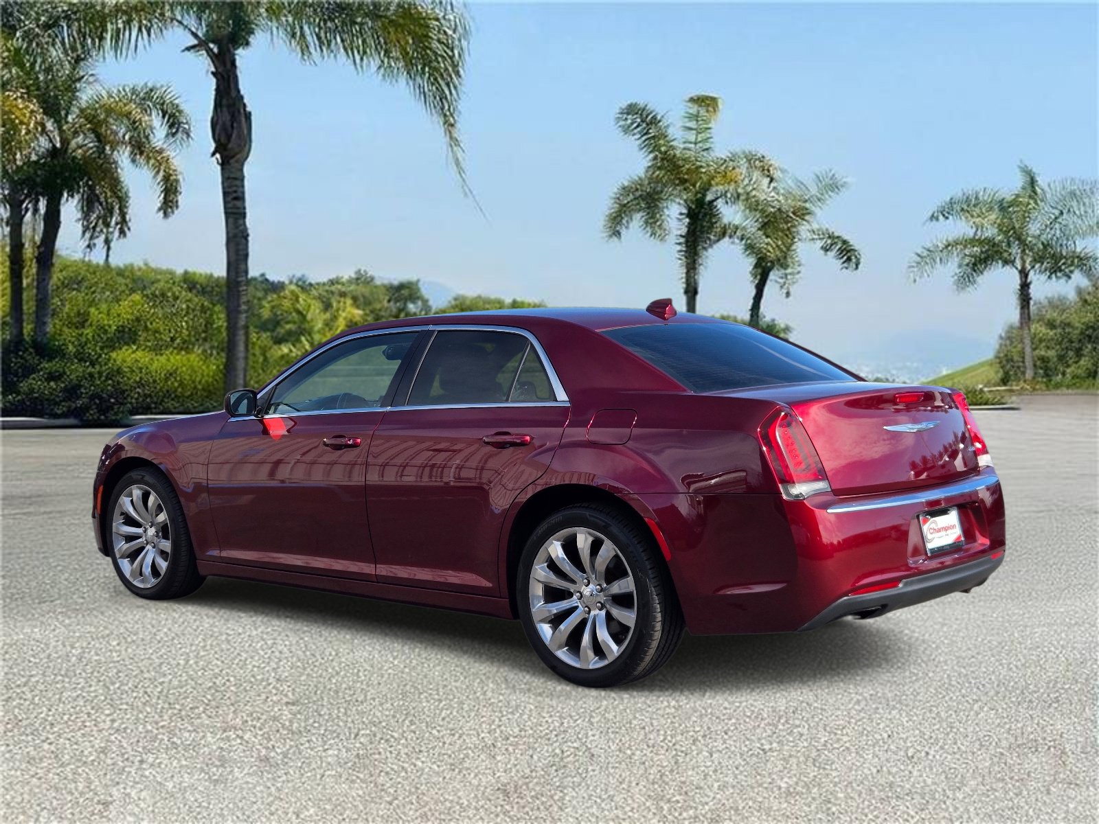 Used 2017 Chrysler 300 Limited RWD image 5