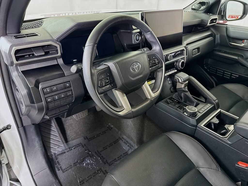 Certified 2025 Toyota 4Runner Limited AWD/4WD image 19