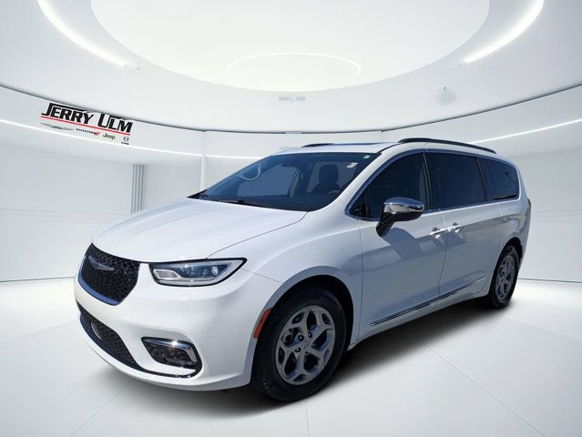 Used 2023 Chrysler Pacifica Limited FWD image 7
