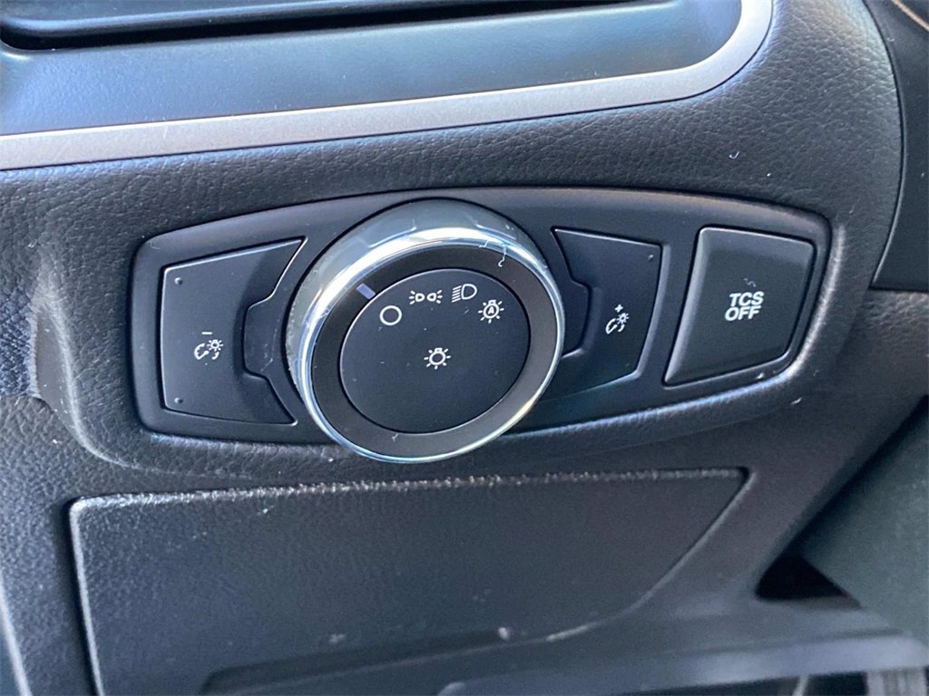 Used 2023 Ford Edge SE image 23