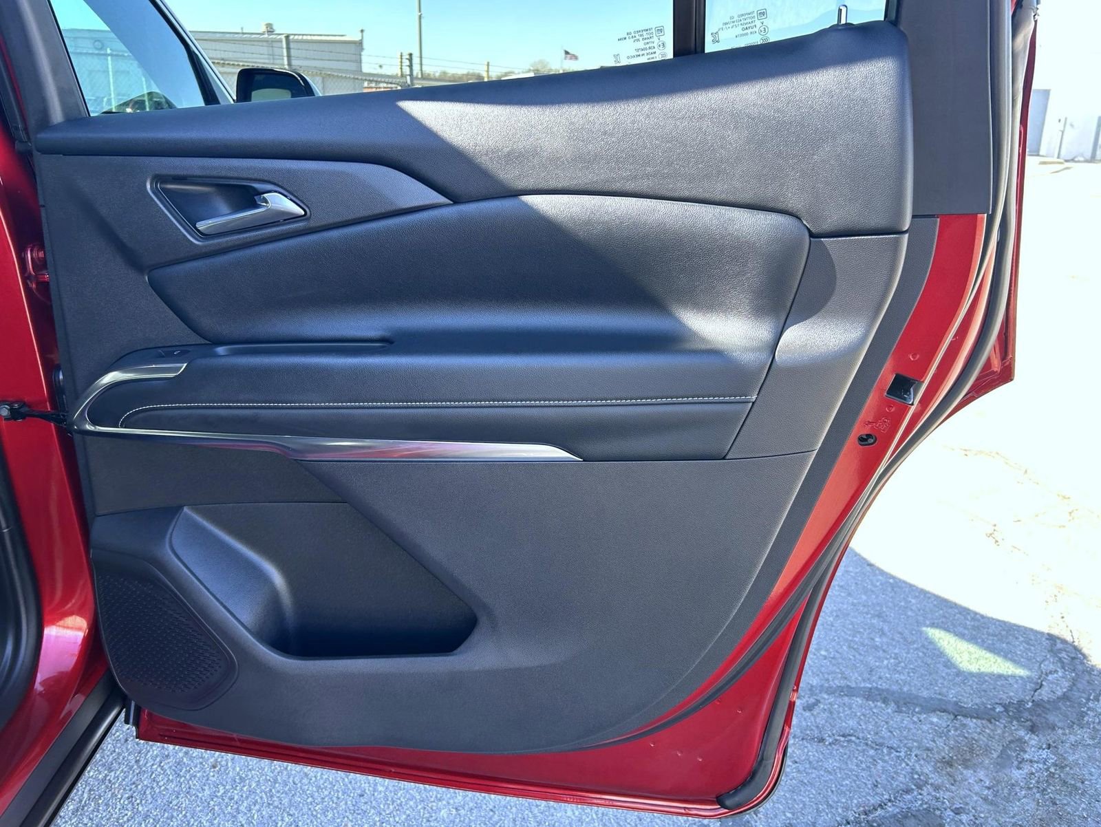 Certified 2025 Chevrolet Traverse LT w/ Driver Confidence Package image 20