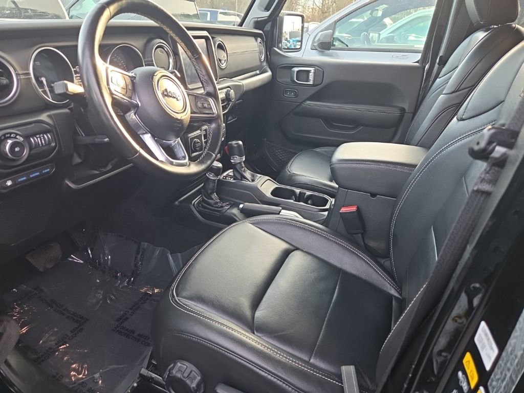 Used 2022 Jeep Wrangler Unlimited Sahara w/ Cold Weather Group image 3