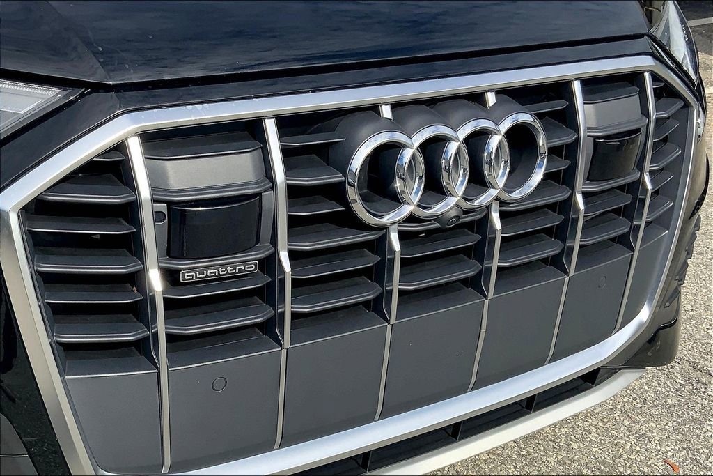 Used 2023 Audi Q7 3.0T Prestige image 32