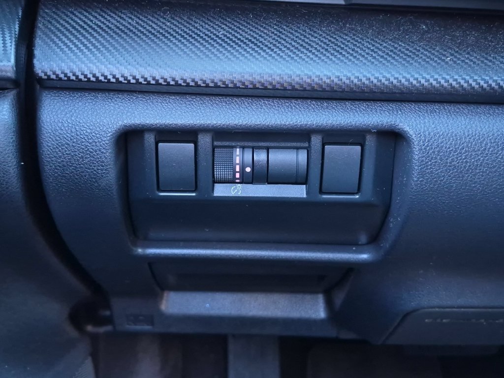 Used 2024 Subaru Crosstrek 2.0i Premium AWD/4WD image 18