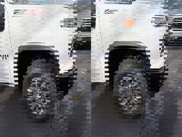 New 2026 Chevrolet Silverado 2500 Custom w/ Custom Convenience Package image 8