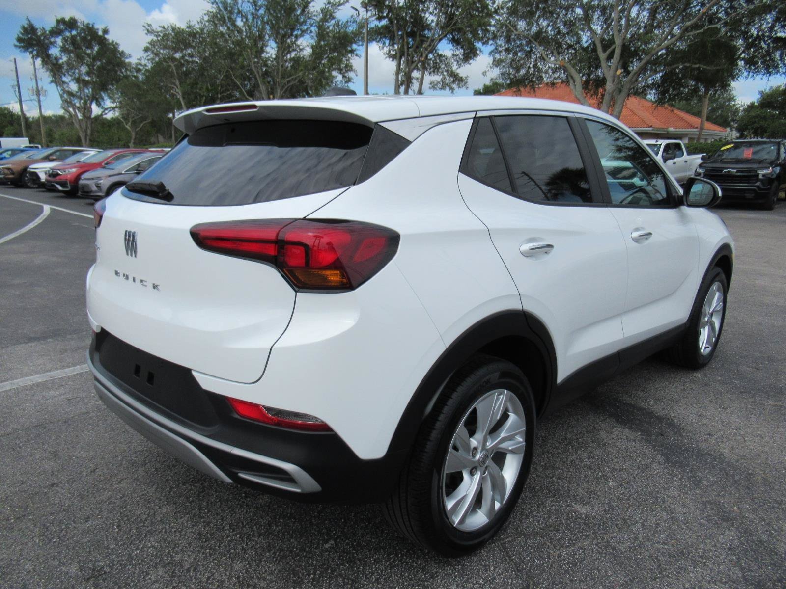 Used 2025 Buick Encore GX Preferred FWD image 6