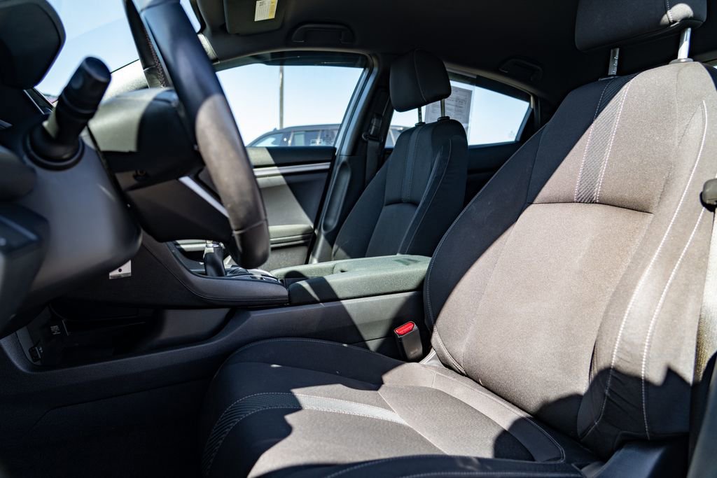 Used 2018 Honda Civic Sport image 12