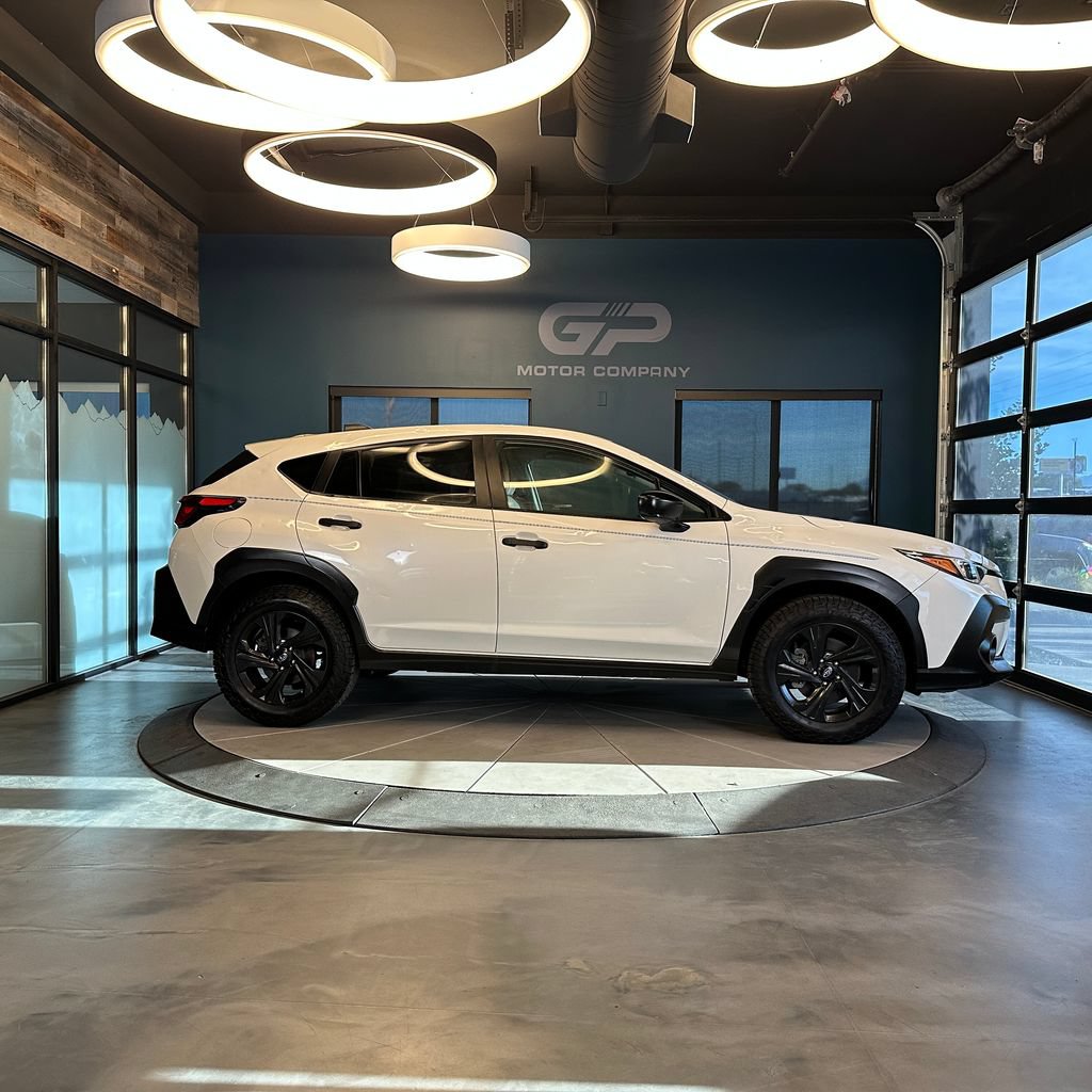 Used 2024 Subaru Crosstrek 2.0i AWD/4WD image 2