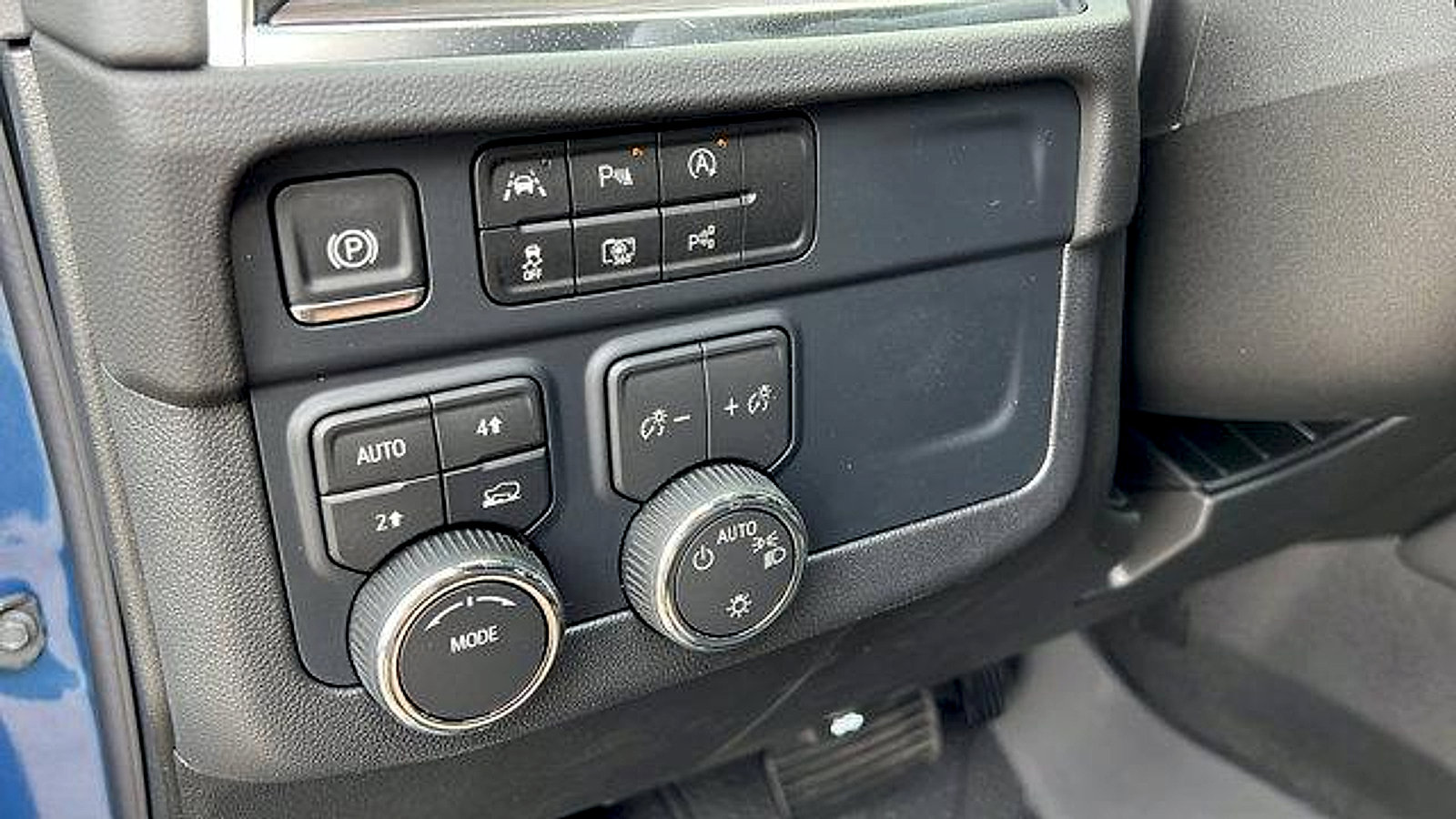 New 2025 Chevrolet Tahoe LS image 30