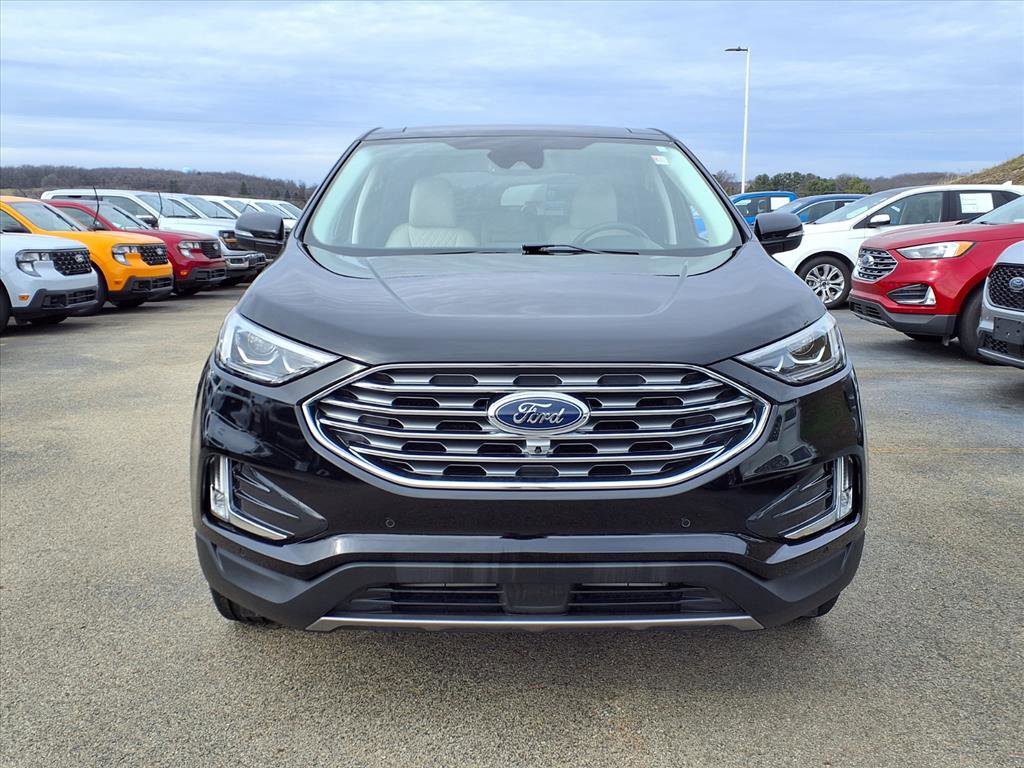 Certified 2024 Ford Edge Titanium w/ Equipment Group 301A image 2