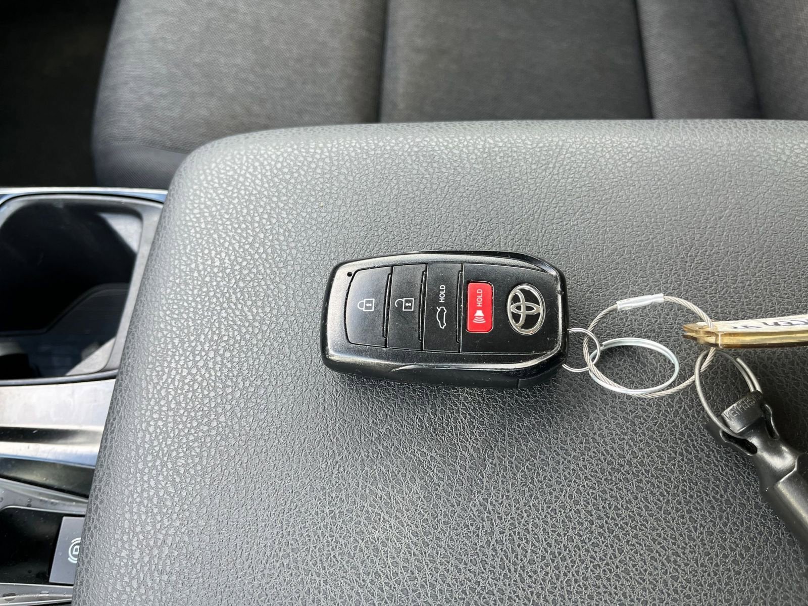 Used 2025 Toyota Camry LE image 20