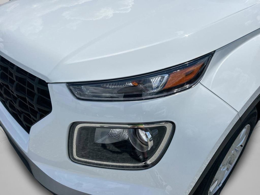 New 2026 Hyundai Venue SE image 13