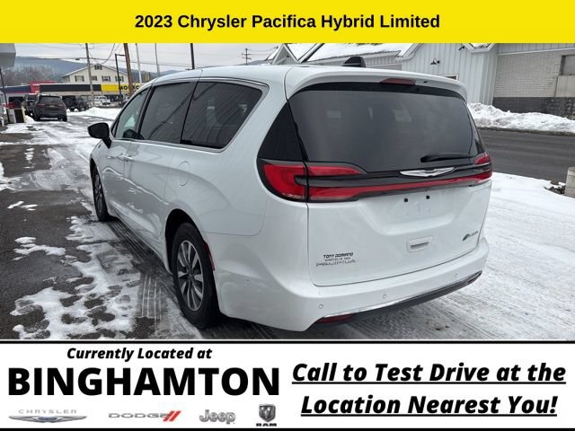 Used 2023 Chrysler Pacifica Limited FWD image 4