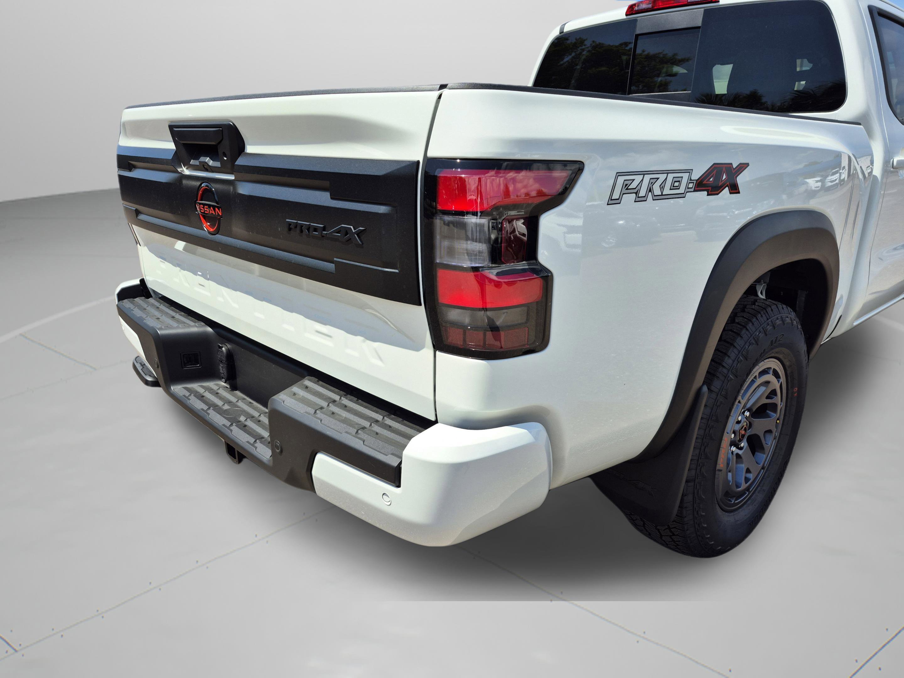 New 2026 Nissan Frontier PRO-4X w/ Tow Package AWD/4WD image 35