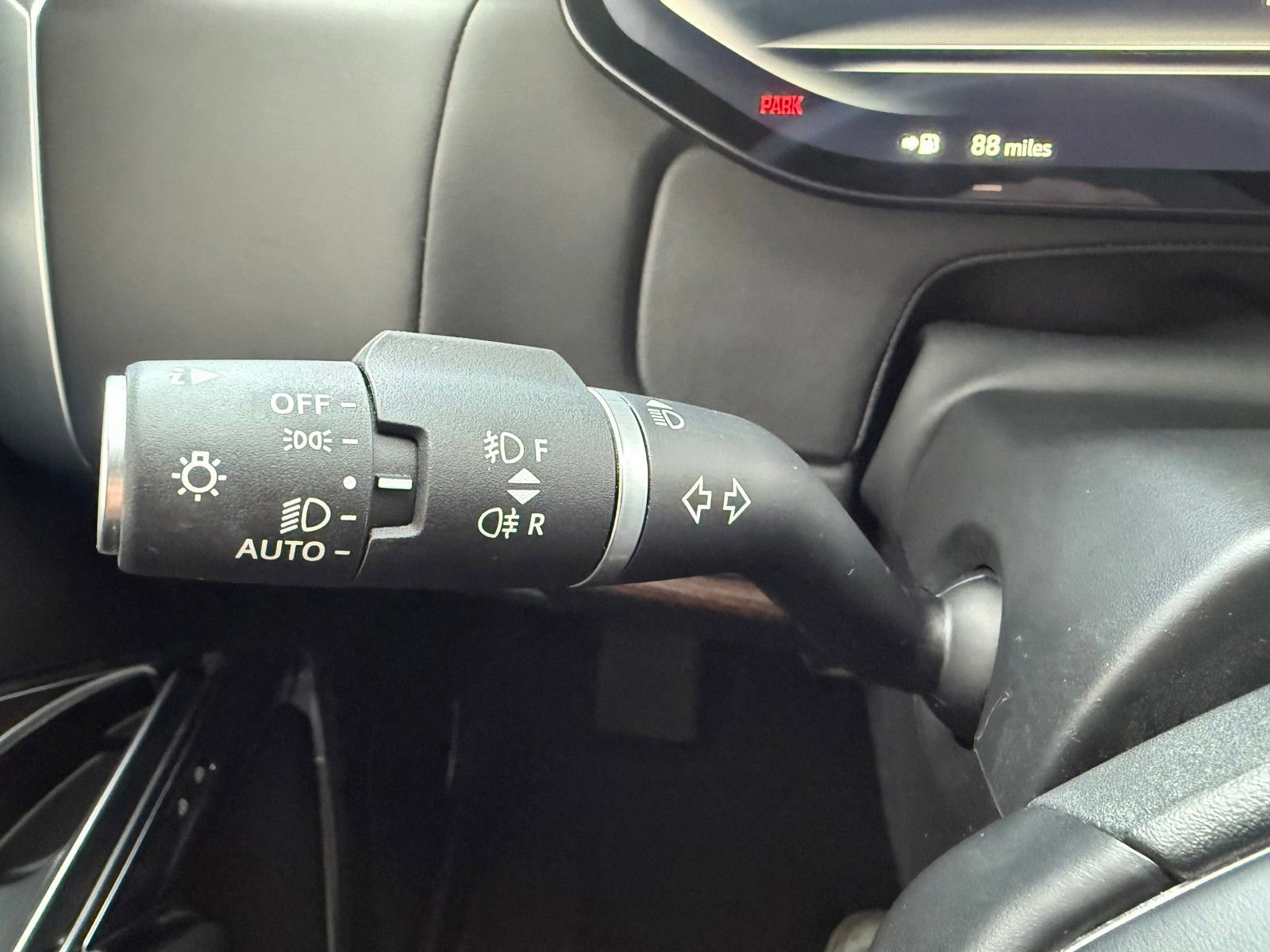 Used 2024 Land Rover Range Rover SE image 17