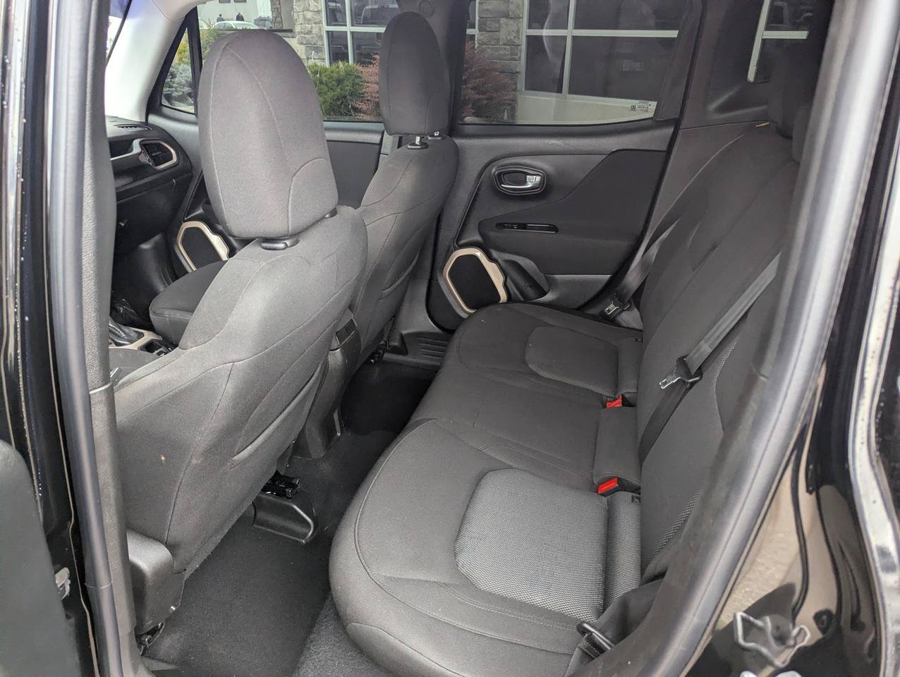 Used 2017 Jeep Renegade Latitude w/ Cold Weather Group AWD/4WD image 24