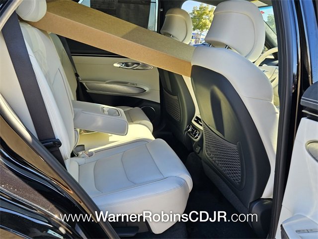 Used 2025 Genesis Electrified GV70 w/ Prestige Package image 16