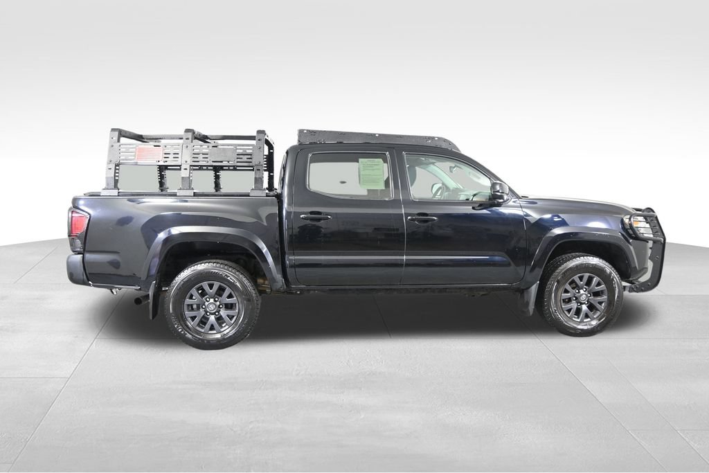 Used 2020 Toyota Tacoma SR5 AWD/4WD image 8