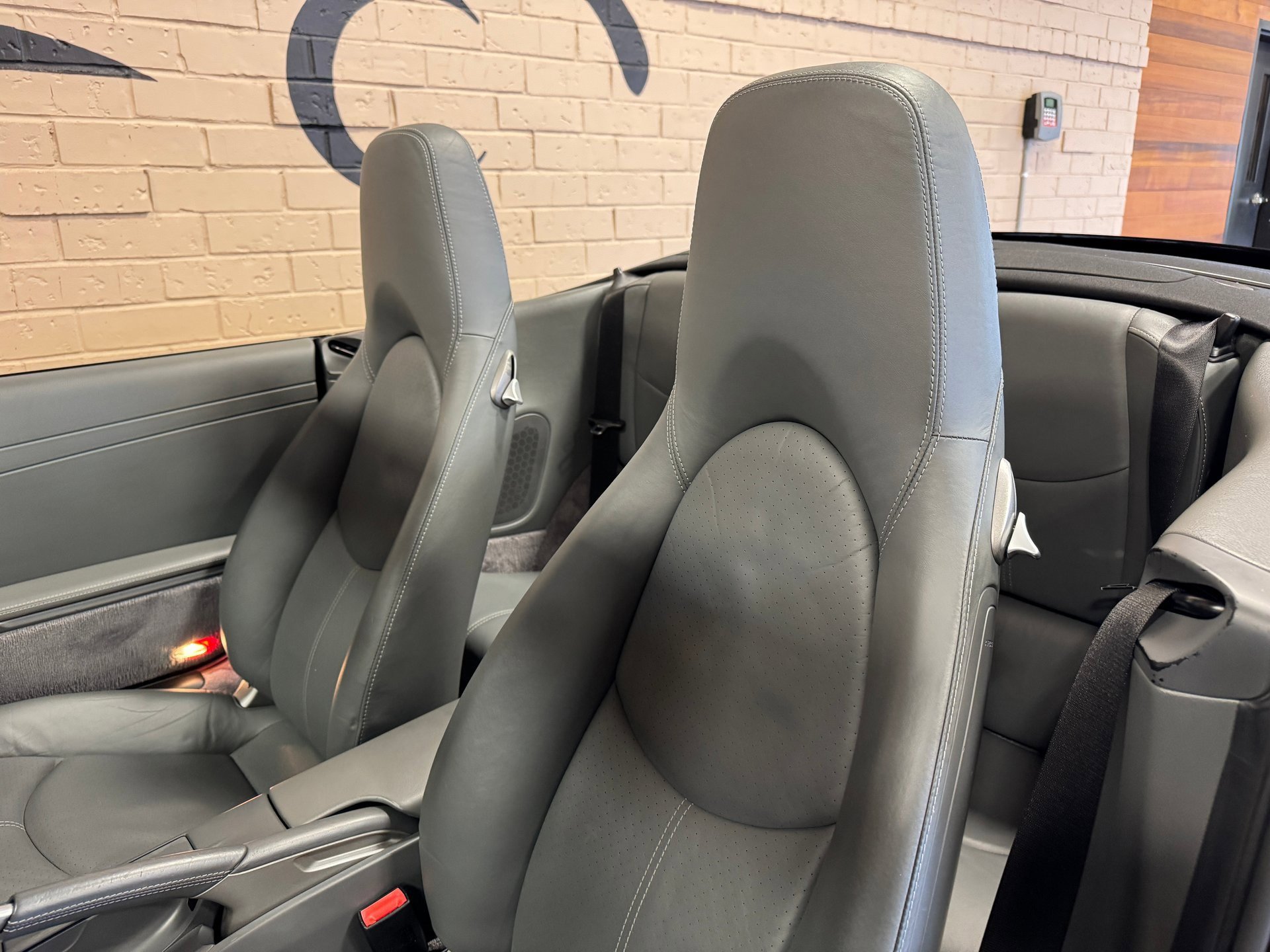 Used 2006 Porsche 911 Carrera S image 24