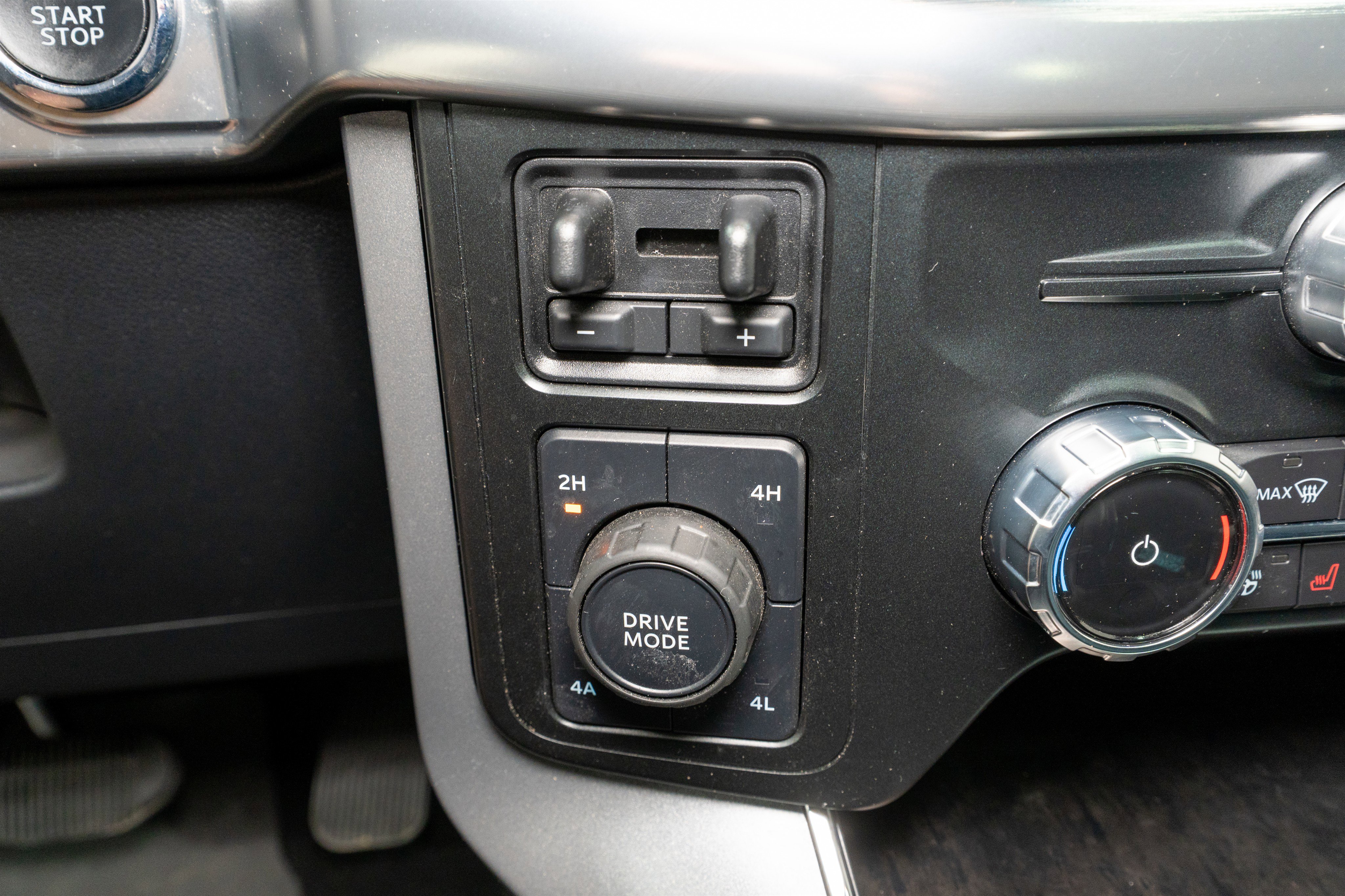 Used 2023 Ford F150 Lariat w/ Equipment Group 502A High AWD/4WD image 30