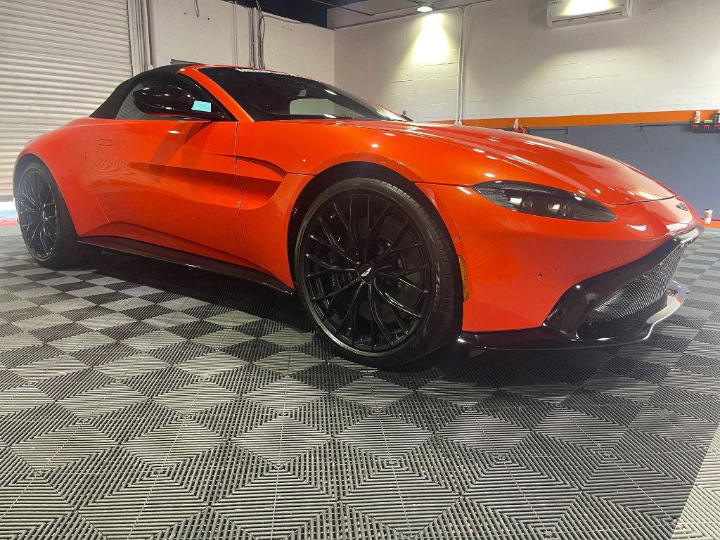 Used 2023 Aston Martin V8 Vantage Roadster image 26