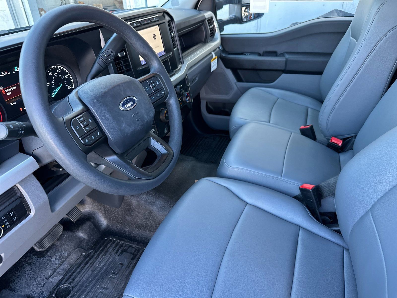 Used 2024 Ford F450 XL w/ XL Chrome Package image 9