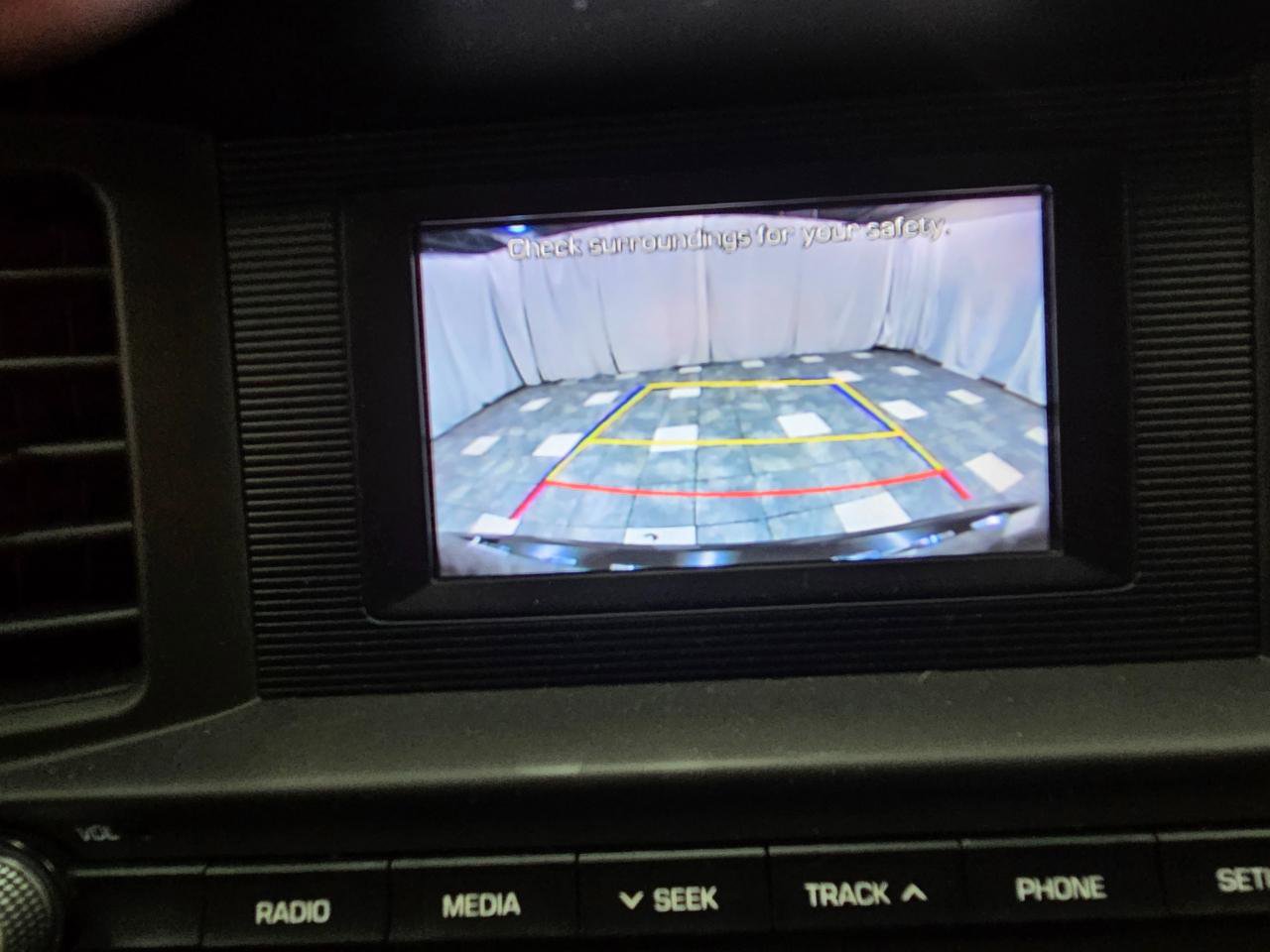 Used 2019 Hyundai Elantra SE FWD image 23