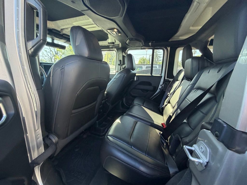 Used 2021 Jeep Wrangler Unlimited Sahara image 7