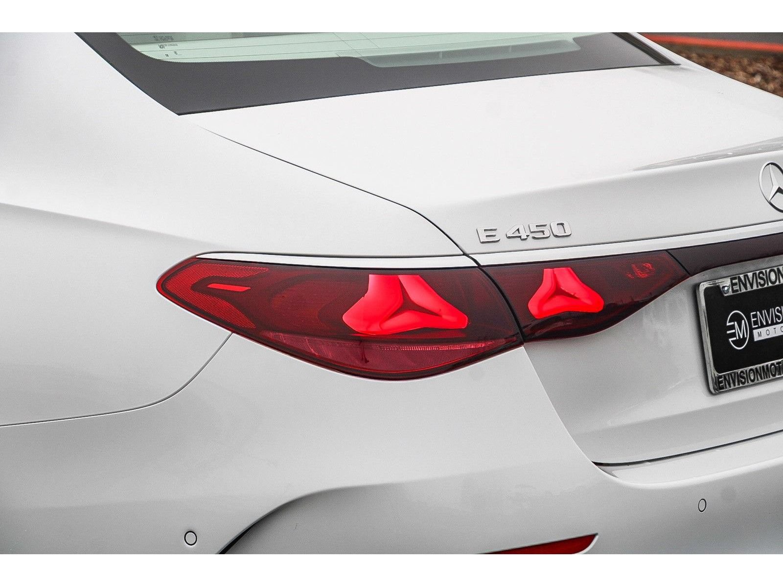 New 2026 Mercedes-Benz E 450 4MATIC Sedan image 11