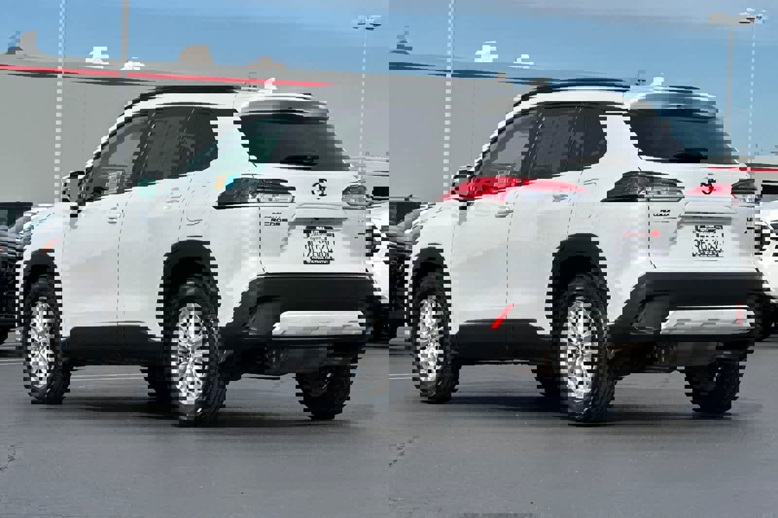 Certified 2022 Toyota Corolla Cross LE image 7