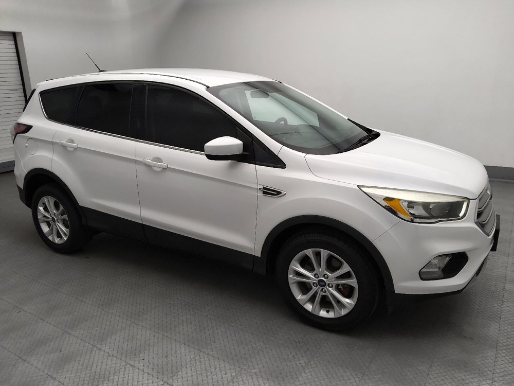 Used 2017 Ford Escape SE FWD image 11