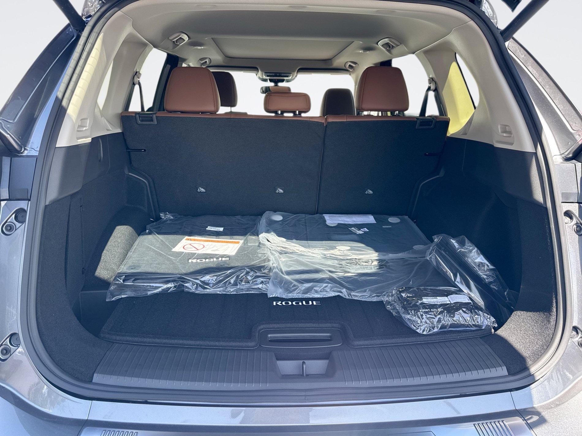 New 2026 Nissan Rogue Platinum AWD/4WD image 13