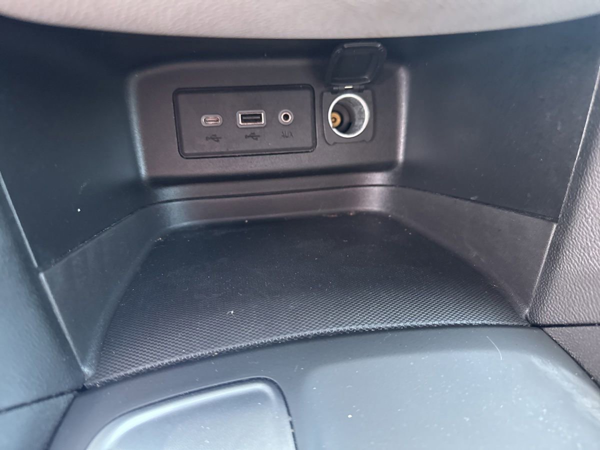 Used 2020 Chevrolet Equinox LT FWD image 28