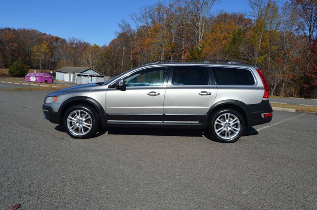 Used 2016 Volvo XC70 T5 Premier w/ Proximity Package FWD image 5