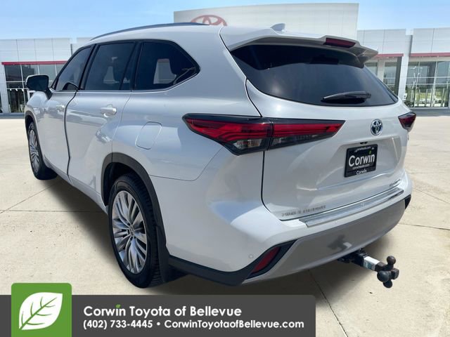 Used 2023 Toyota Highlander Platinum AWD/4WD image 3