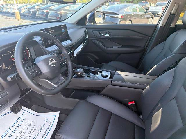 Certified 2025 Nissan Rogue SL w/ SL Premium Package AWD/4WD image 16