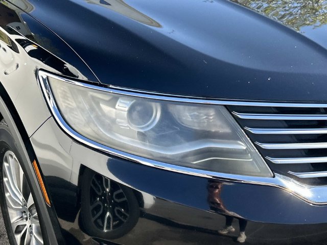 Used 2016 Lincoln MKX Select w/ Select Plus Package FWD image 4