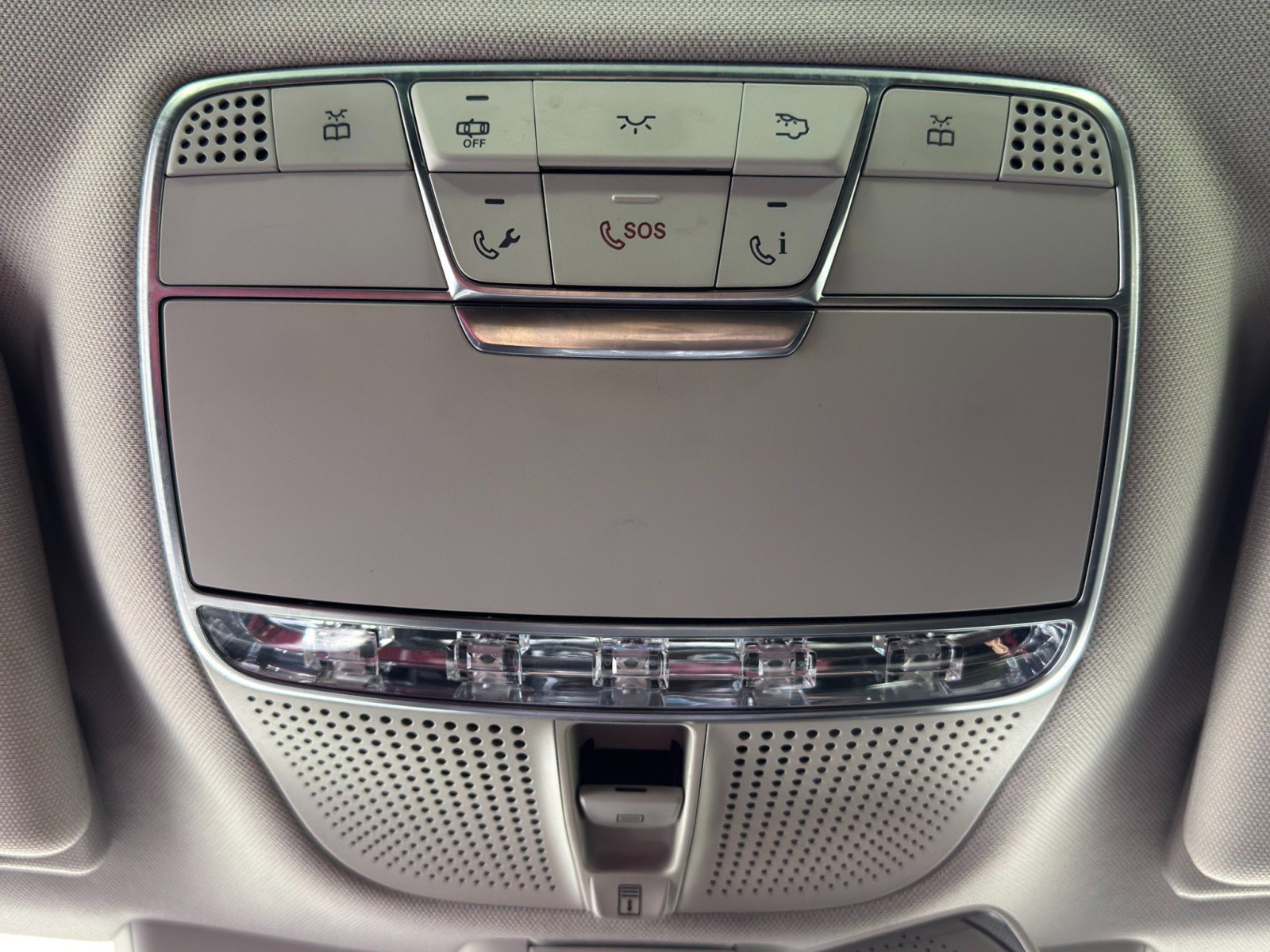 Used 2018 Mercedes-Benz S 560 Sedan image 35