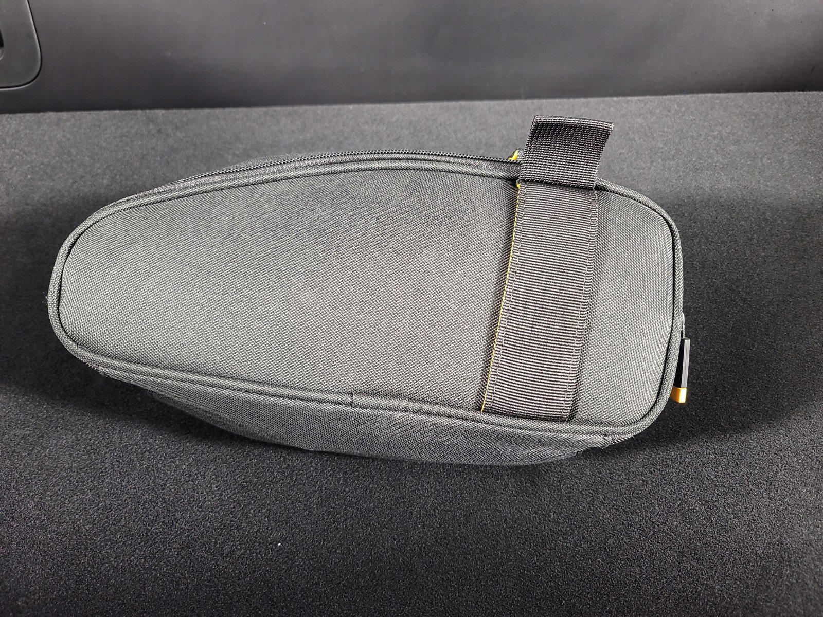 Used 2025 Rivian R1T Adventure image 32