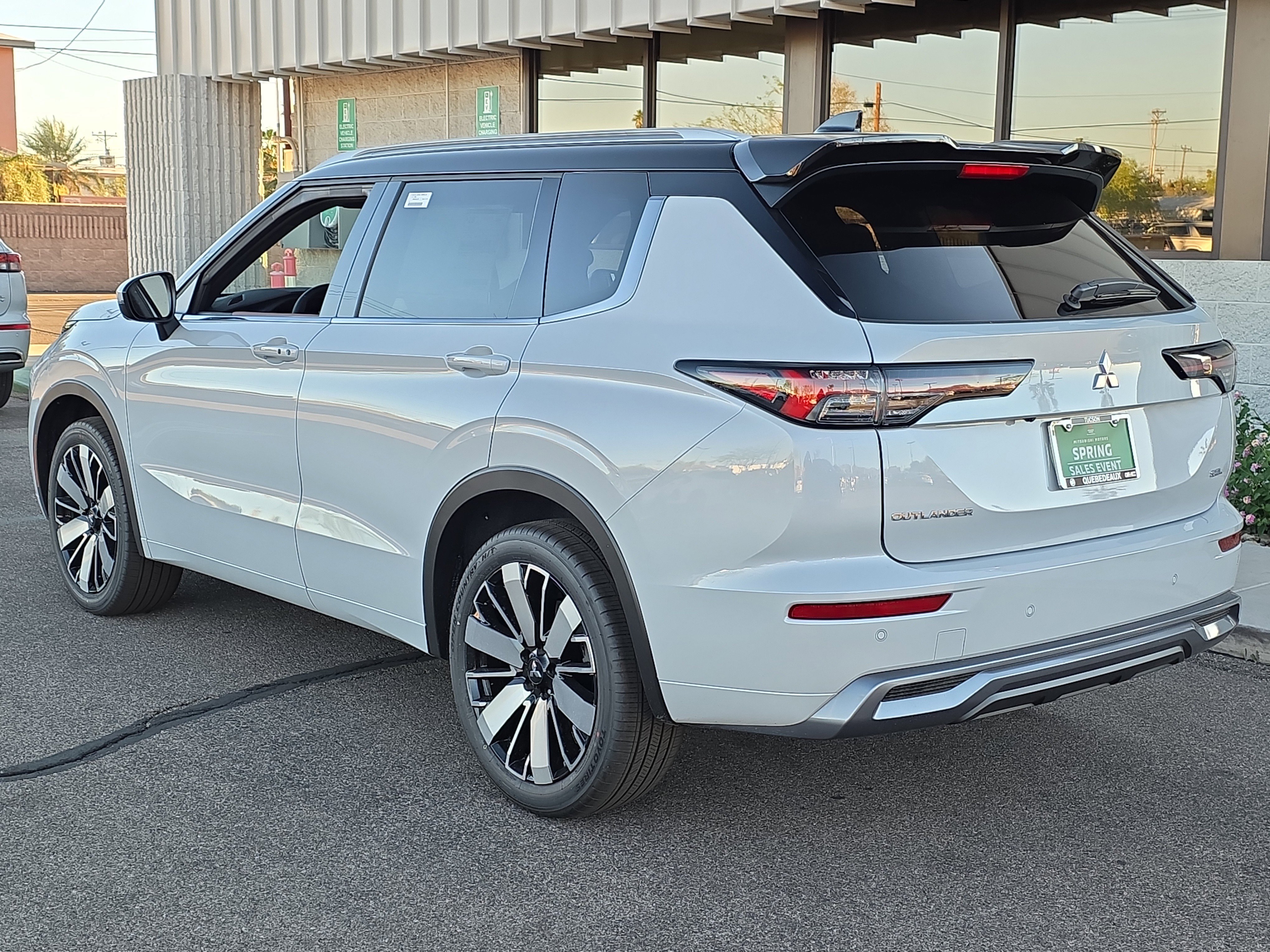 New 2026 Mitsubishi Outlander SEL image 5