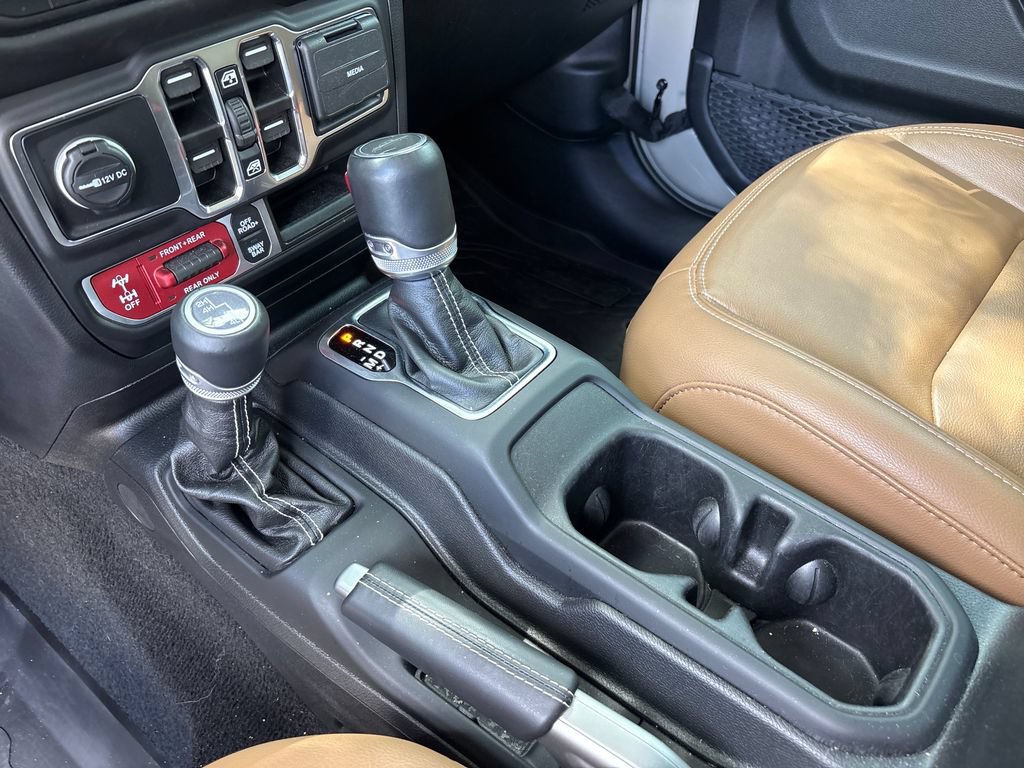 Used 2022 Jeep Gladiator Rubicon w/ LED Lighting Group AWD/4WD image 28