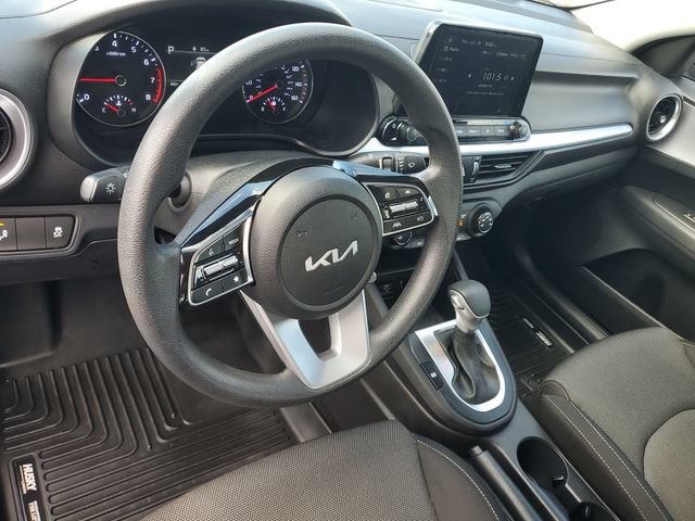 Certified 2023 Kia Forte LXS w/ LXS Technology Package FWD image 16