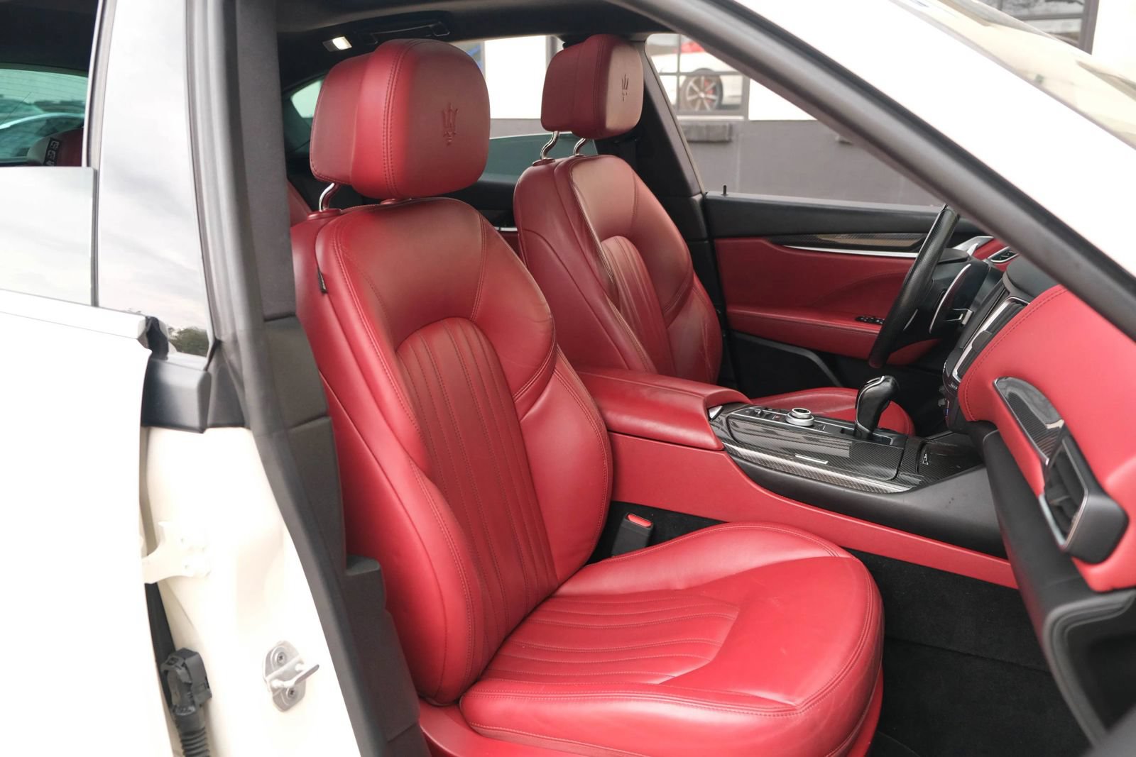 Used 2017 Maserati Levante S AWD/4WD image 34